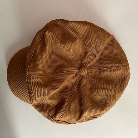 NWOT Tan Newsboy Hat - Picture 4 of 5